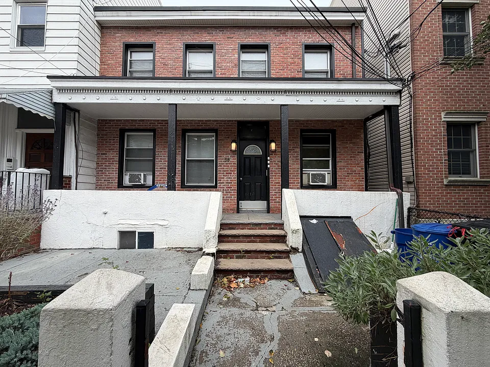 58 Tuers Ave #1R