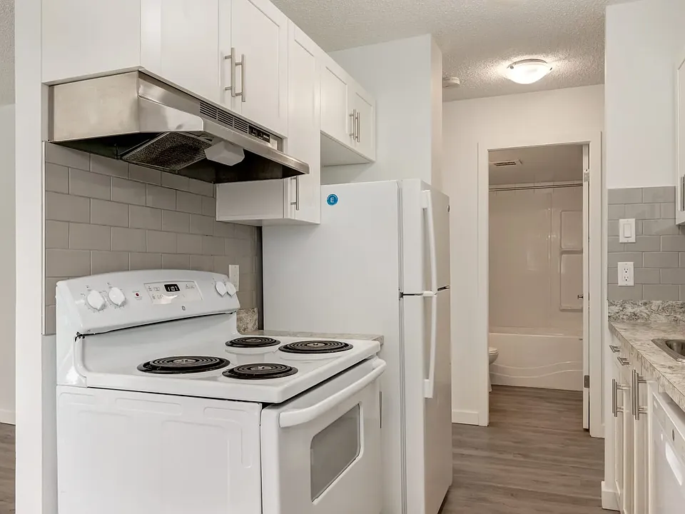 1008 14th Ave SW