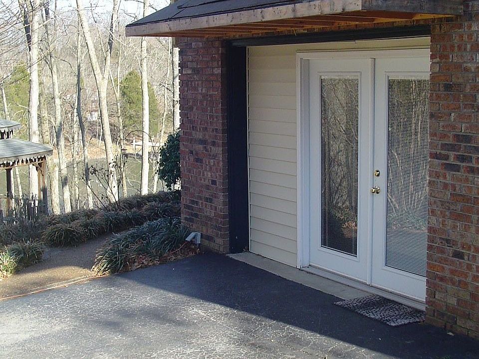 1st image of 1151 Lakewood Dr