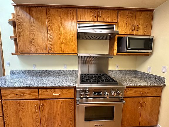 2nd image of 464 Hampstead Way