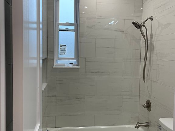 2nd image of 290 Clifton Ave Floor 2