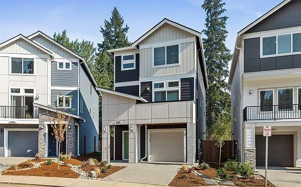 409 207th St SE — Photo 29