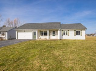 936 Dibbles Trl, Webster, NY