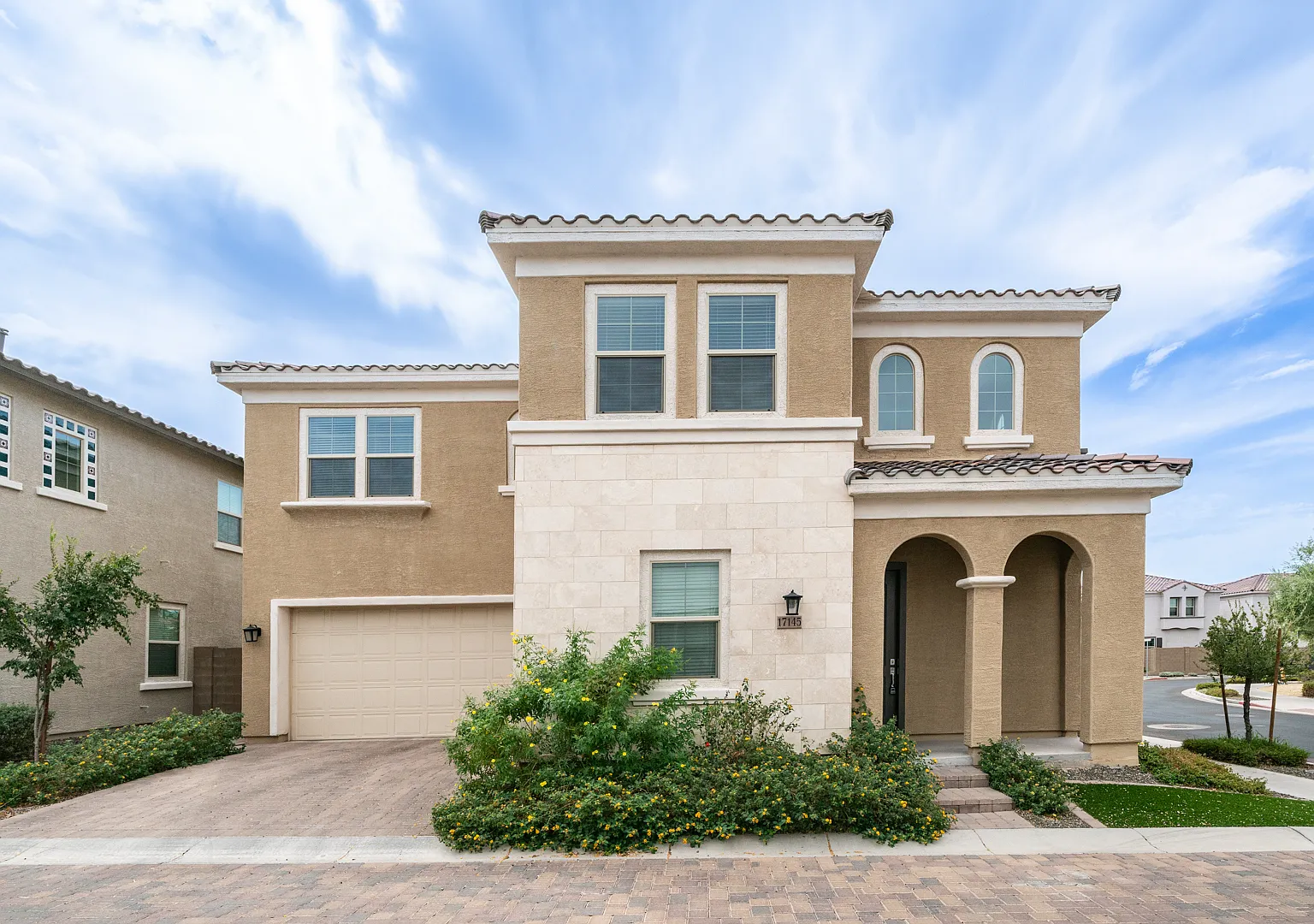 4 bed, 2196 sqft, $2,900 — Photo 2