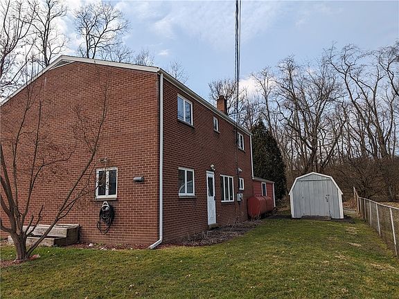 3rd image of 1847 Creekside Ln