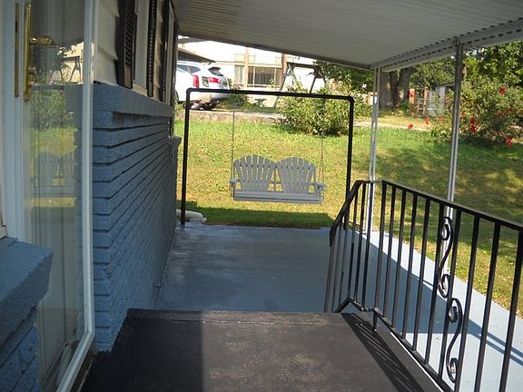 4th image of 1417 Crocus Ln