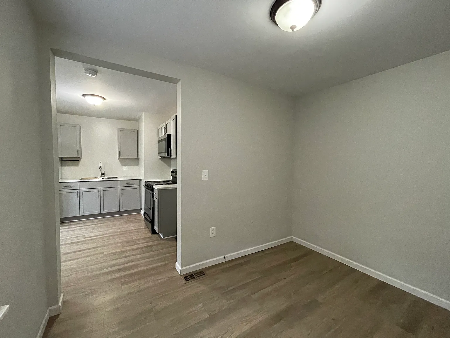 1 bed, 625 sqft, $950 — Photo 2
