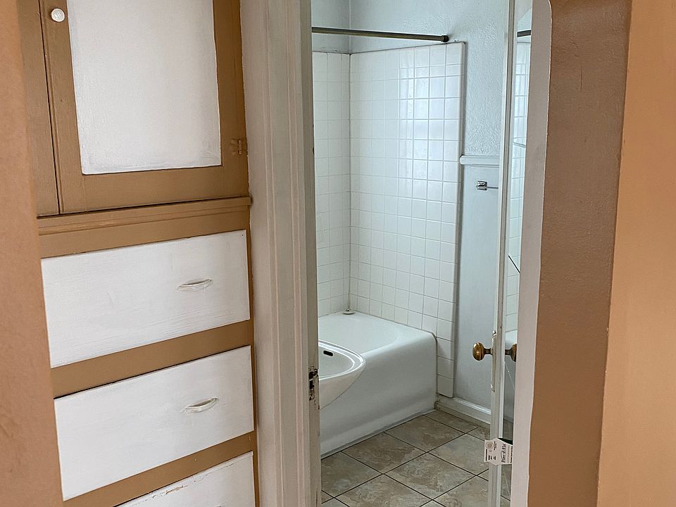 1st image of 1279 E Roosevelt Ave
