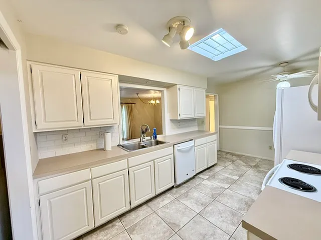 3201 La Ronda Pl NE — Photo 13