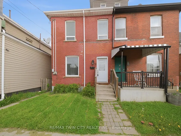 76 N Grey St E — Photo 2