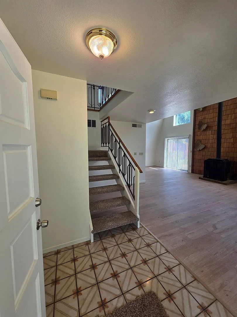 2816 S Court Street — Photo 3