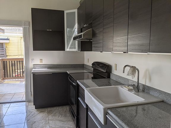 4th image of 819 35th Ave