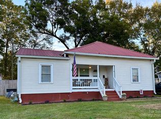 304 Walnut St, Clover, SC 29710