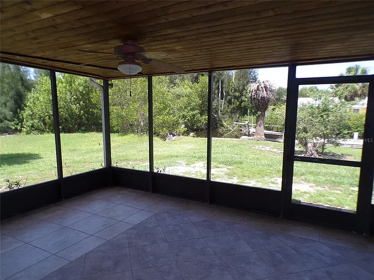 421 Orchid Dr — Photo 27