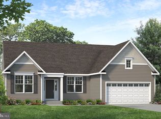 107 Petrelia Dr, Honey Brook, PA 19344