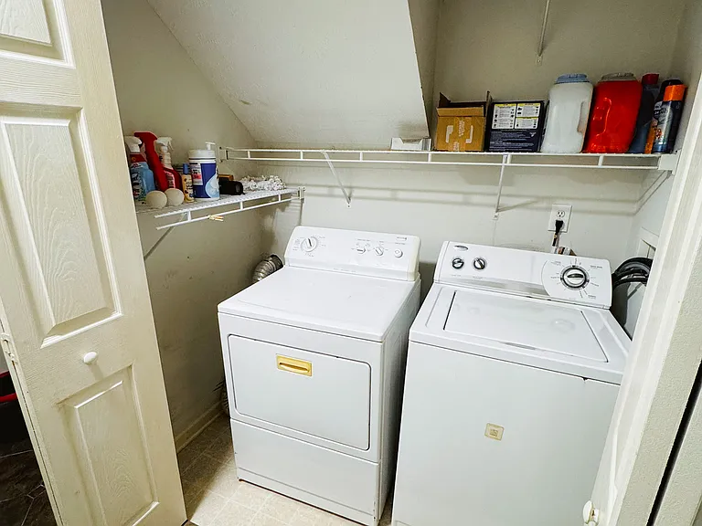 4056 Lenox Park Dr #A — Photo 28