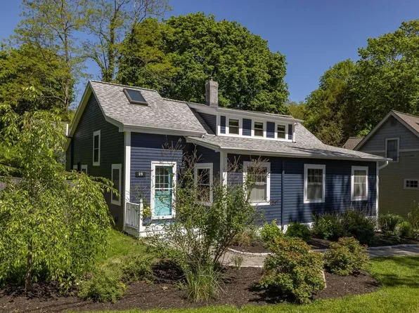 25 Woodworth Avenue, Portsmouth, NH 03801