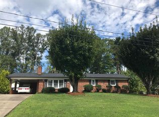 247 E Greencrest Dr, Millers Creek, NC 28651
