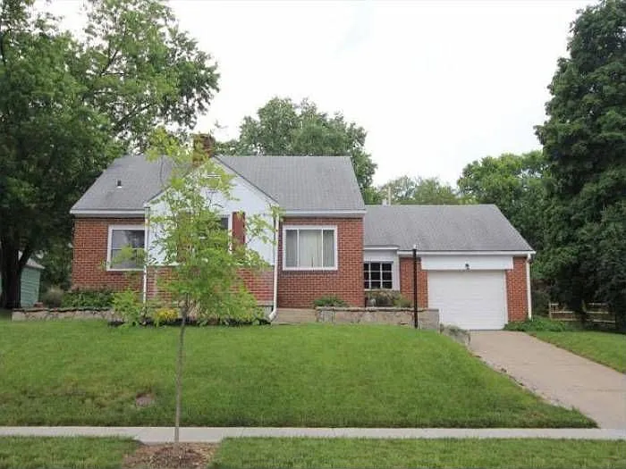 404 Keever St photo 1
