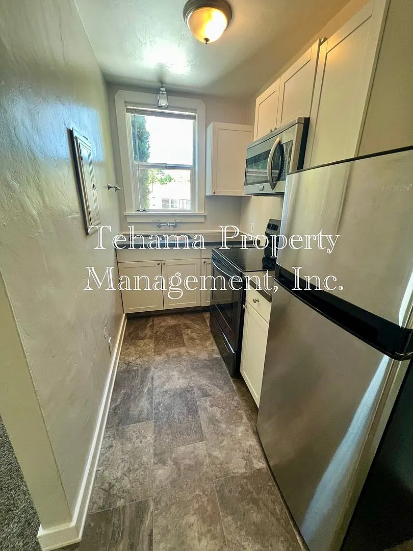 1051 Washington Street — Photo 4