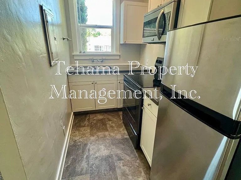 1051 Washington St — Photo 11