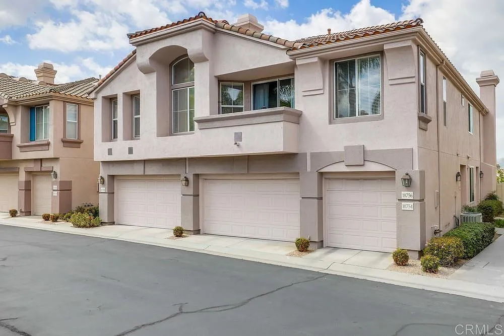 2 bed, 1095 sqft, $3,400 — Photo 1