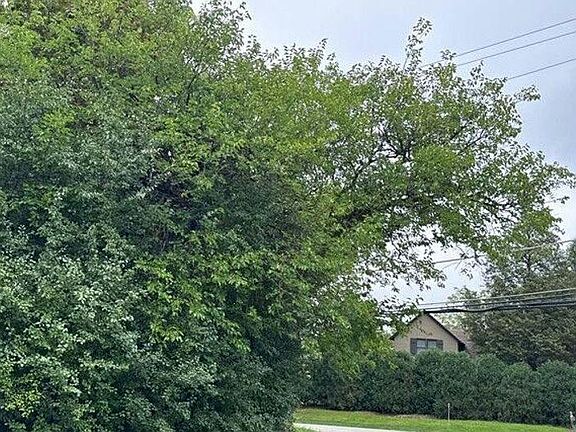 3rd image of 26034 W Lotus Rd