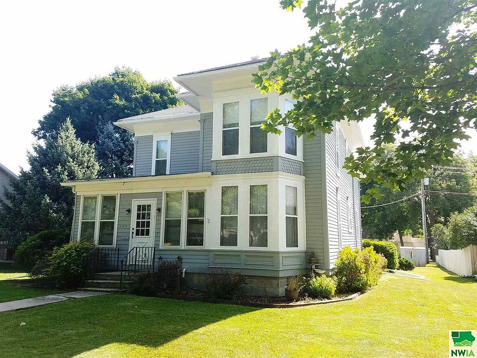 1st image of 209 Buena Vista St