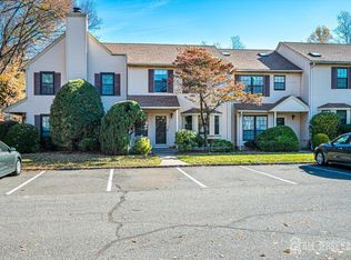 602 Maplecrest Rd, Edison, NJ 08820