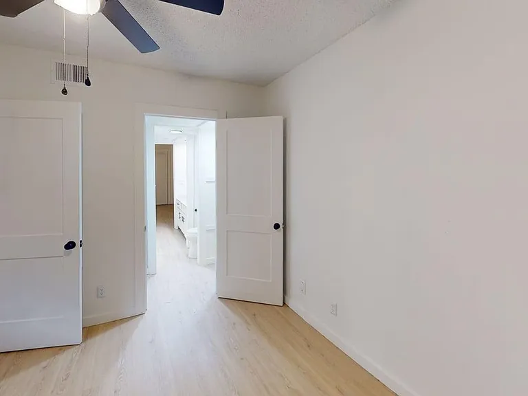 The Briarwood Apartments — Photo 8