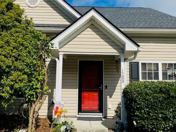 1288 River Rock Rd, Hanahan, SC 29410