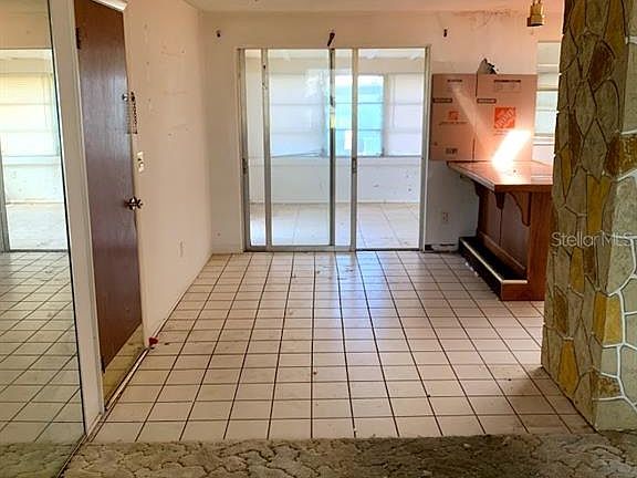 4th image of 4835 Briar Hill Ct