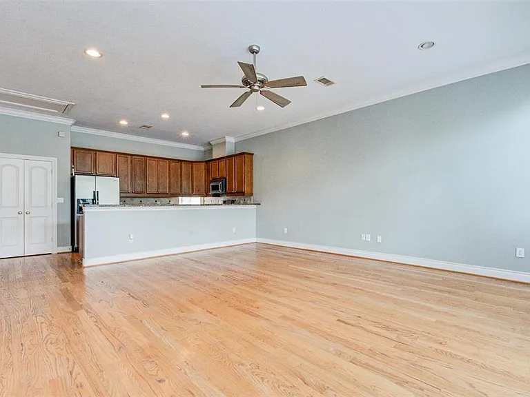 1507 Paige St — Photo 25