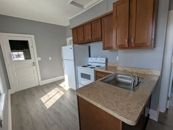 33 Central Ave, 33 Central Ave APT 6, Ravena, NY 12143