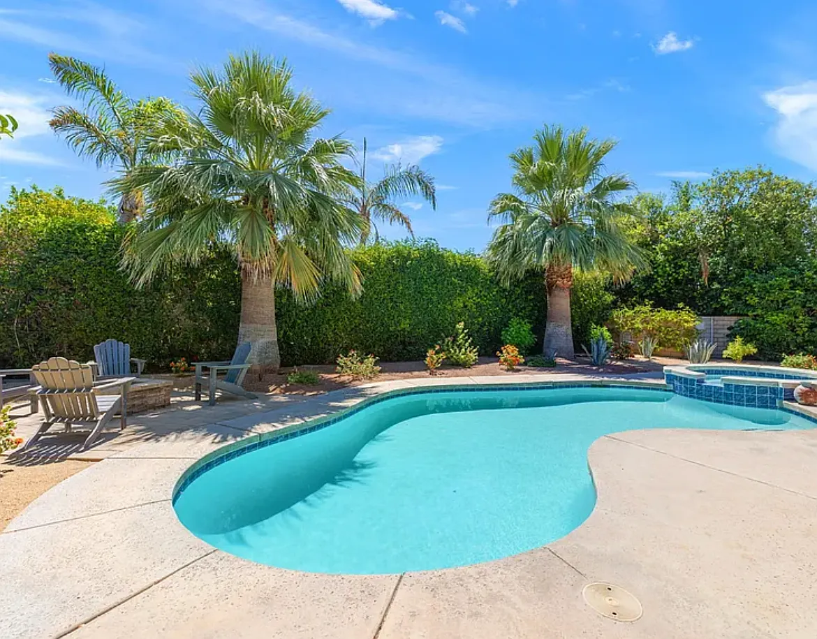 3 bed, 2.5 bath, 2425 sqft, $4,000 — Photo 3