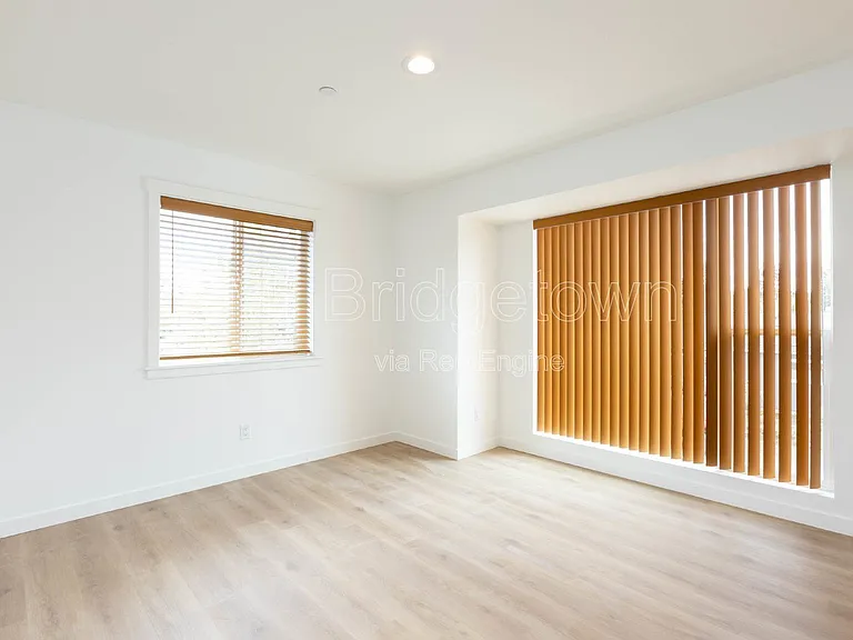 6506 SE 63rd Ave — Photo 14