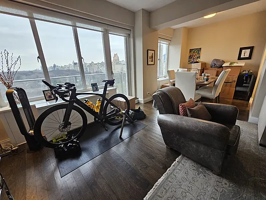 Rented by essential NEW YORK Real Estate | media 2