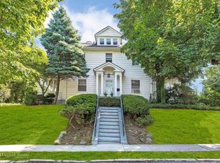 4619 241st St, Flushing, NY 11362