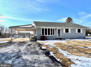 482 Ontelaunee Dr, Shoemakersville, PA