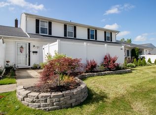 8064 Puritan Dr APT B, Mentor, OH 44060