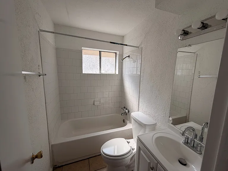 5147 Ridgeton Dr — Photo 8