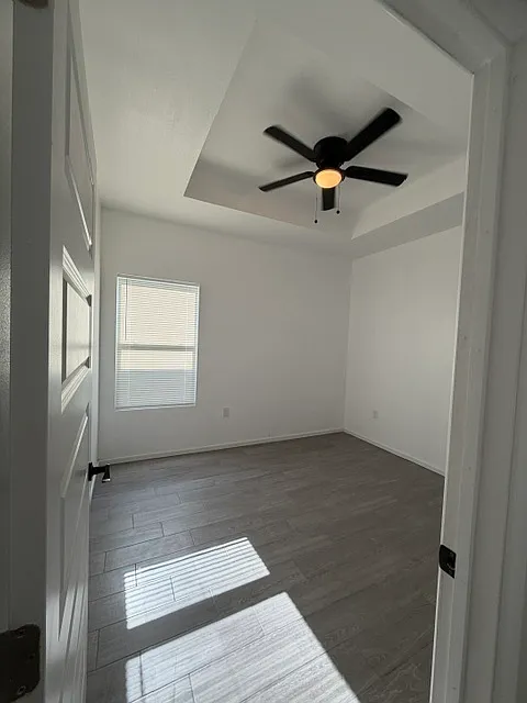 2 bed, 868 sqft, $1,200 — Photo 2