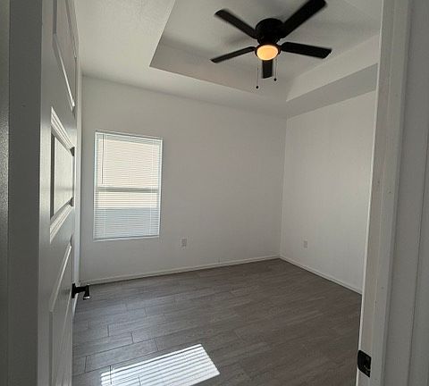 2nd image of 3208 Briggs St #3