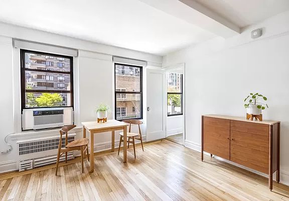 3rd image of 319 E 50th St APT 7C