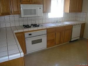 5th image of 15021 S Budlong Ave