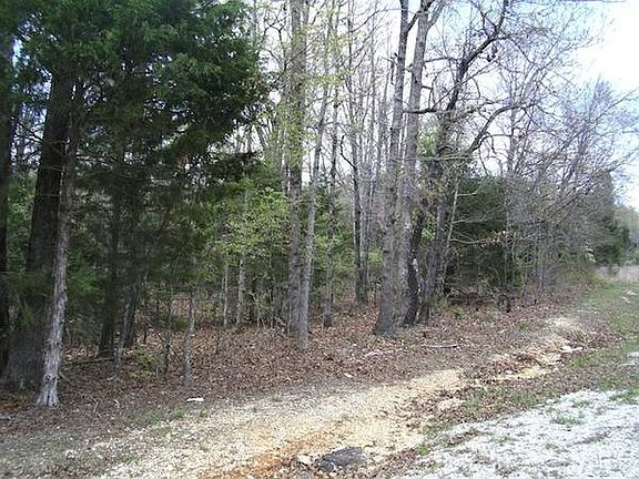 2nd image of 1528 W. Cardinal Dr