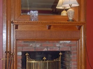 75 Locust Ln, Upper Saddle River, NJ 07458