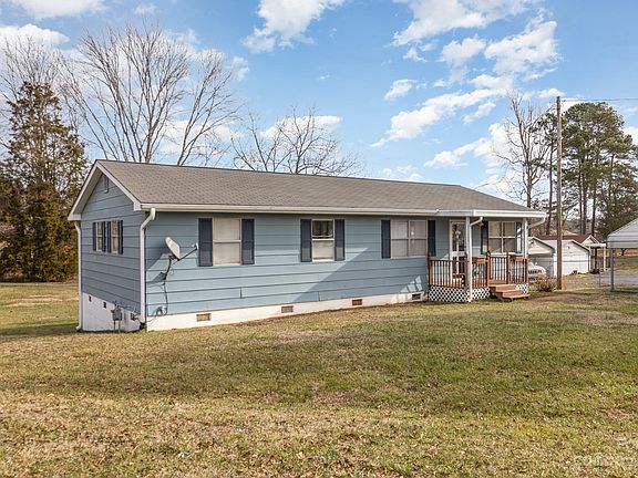 3rd image of 108 Park Dr