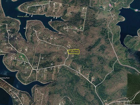 3rd image of 179 Falling Star Rd