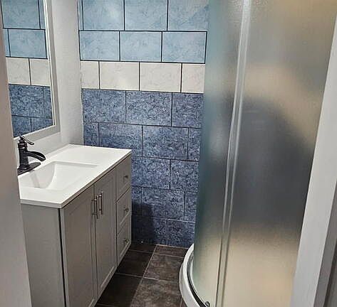 4th image of 4002 Crestwood Ave